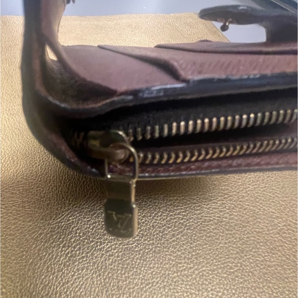 Louis Vuitton Monogram LV wallet CA0016 - Picture 9 of 16